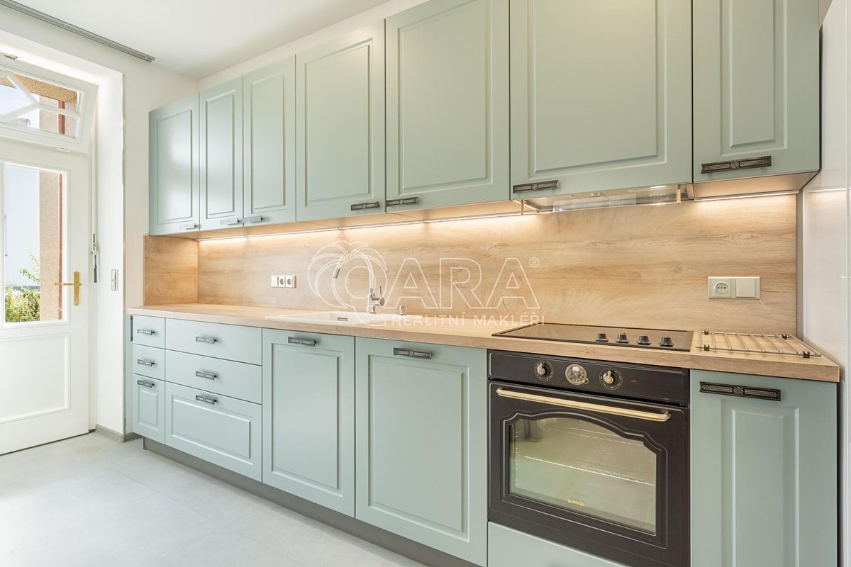 Pronájem bytu 2+kk 62 m² – fotografie 2