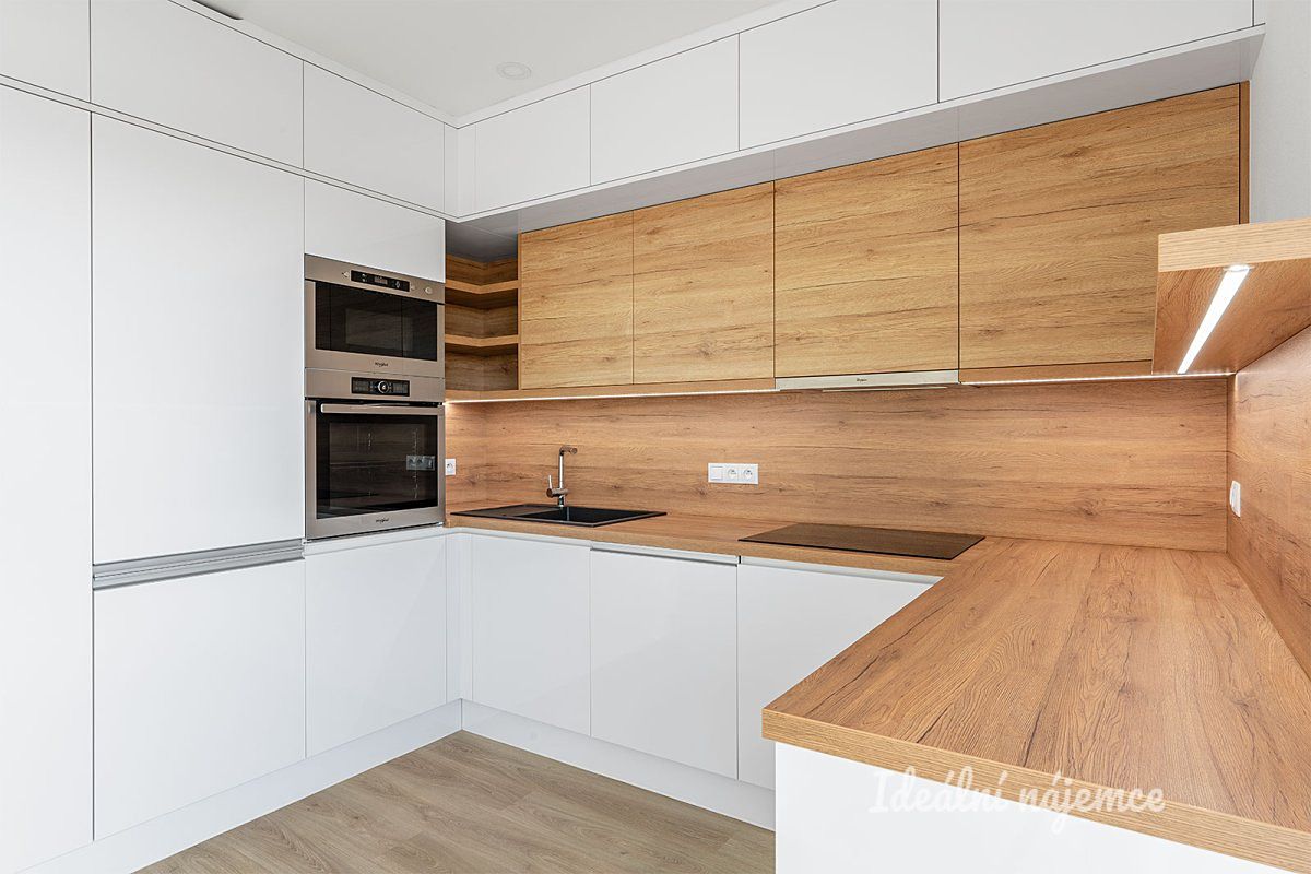 Pronájem bytu 3+kk 79 m²