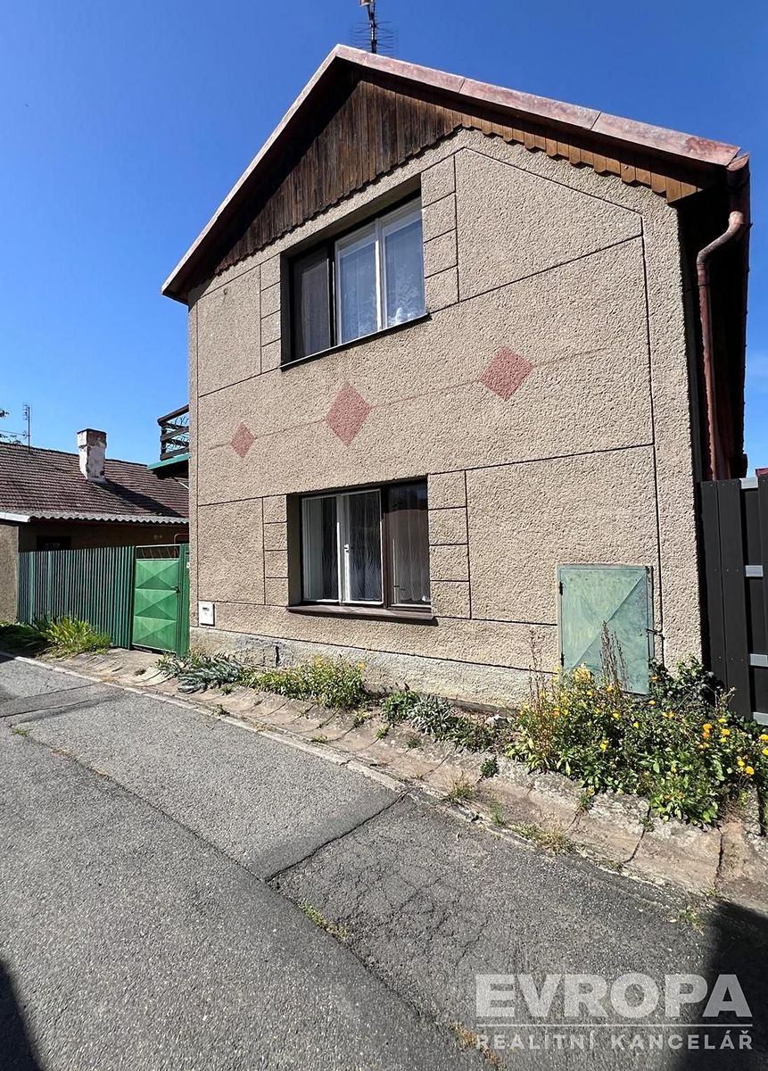 Prodej rodinného domu 175 m², pozemek 175 m²