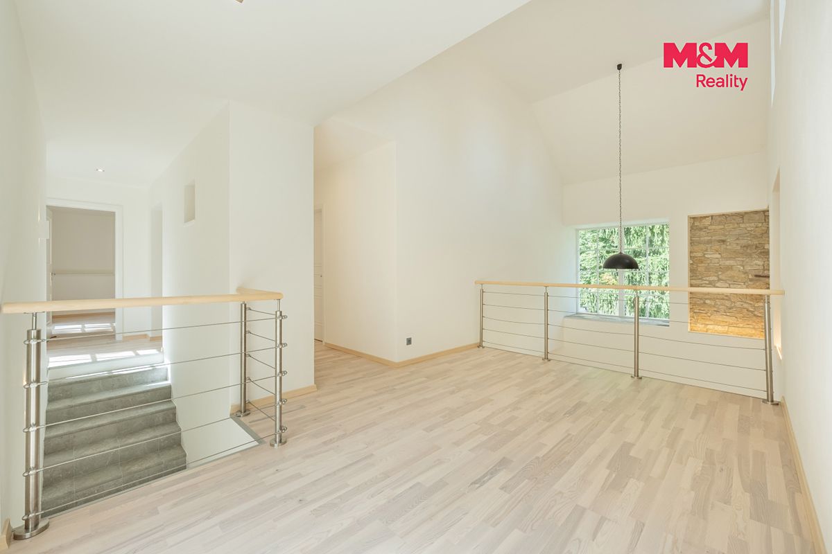Prodej rodinného domu 190 m², pozemek 535 m² – fotografie 4