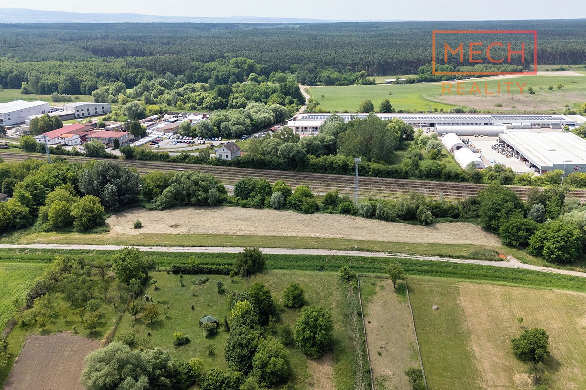 Prodej komerčního pozemku 11267 m² – fotografie 3