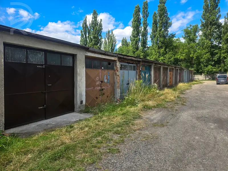 Prodej garáže 19 m², Praha – náhled fotky 3
