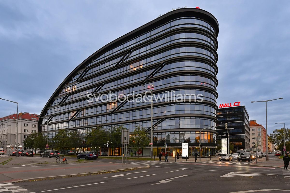 Pronájem kanceláře 1285 m² – fotografie 2