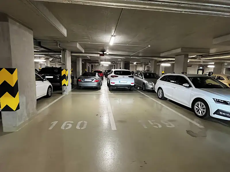 Prodej garážového stání 14 m², Praha – náhled fotky 3