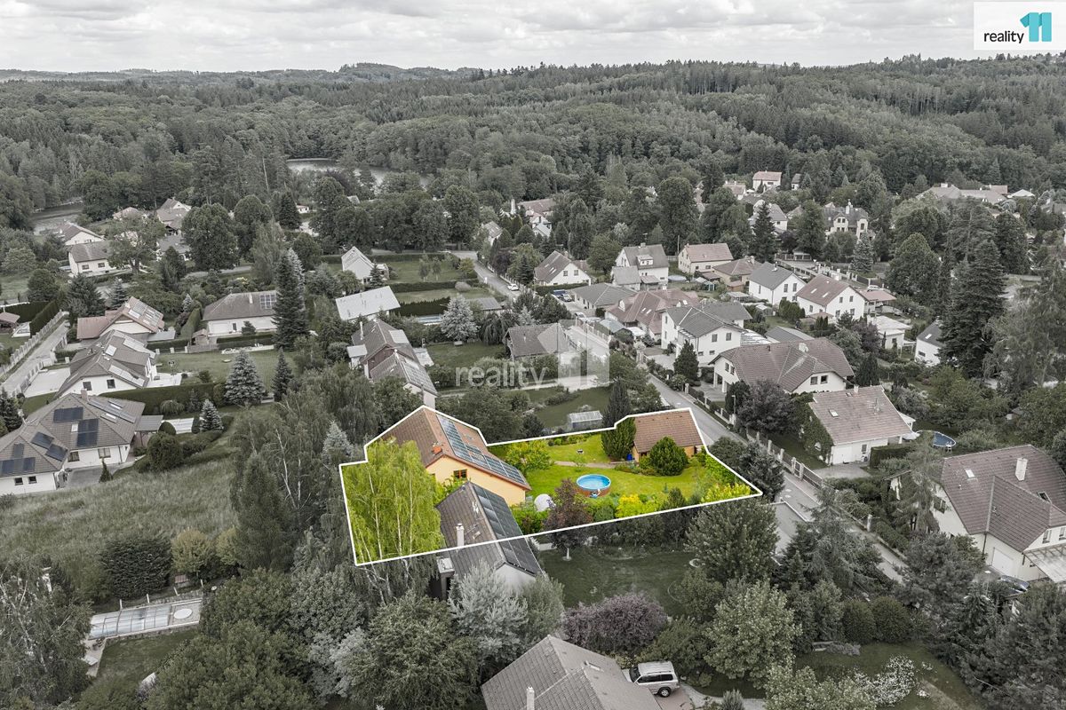 Prodej rodinného domu 200 m², pozemek 1008 m² – fotografie 5