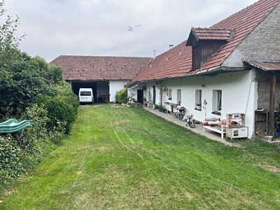 Prodej podílu 1/2  rodinného domu 224 m², pozemek 1 268 m²