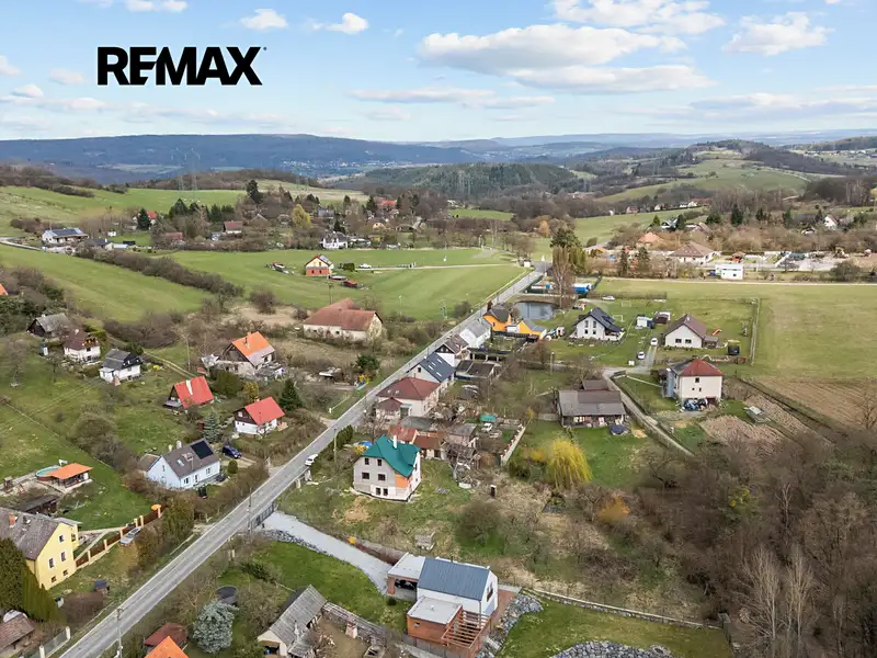 Prodej stavebního pozemku 1830 m², Krňany – náhled fotky 3