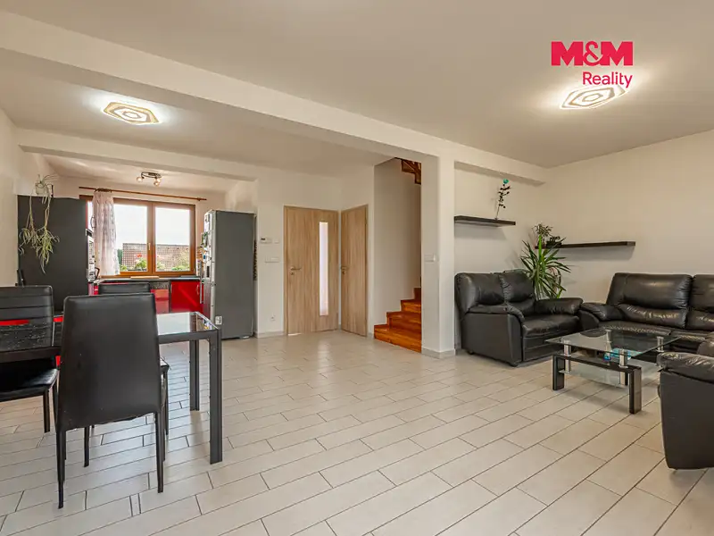Prodej rodinného domu 126 m², pozemek 975 m², Jankov – náhled fotky 2