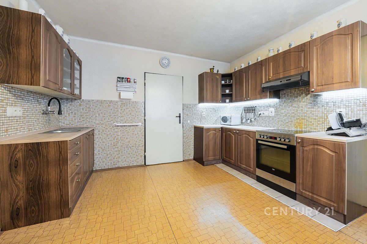 Prodej rodinného domu 92 m², pozemek 358 m² – fotografie 5