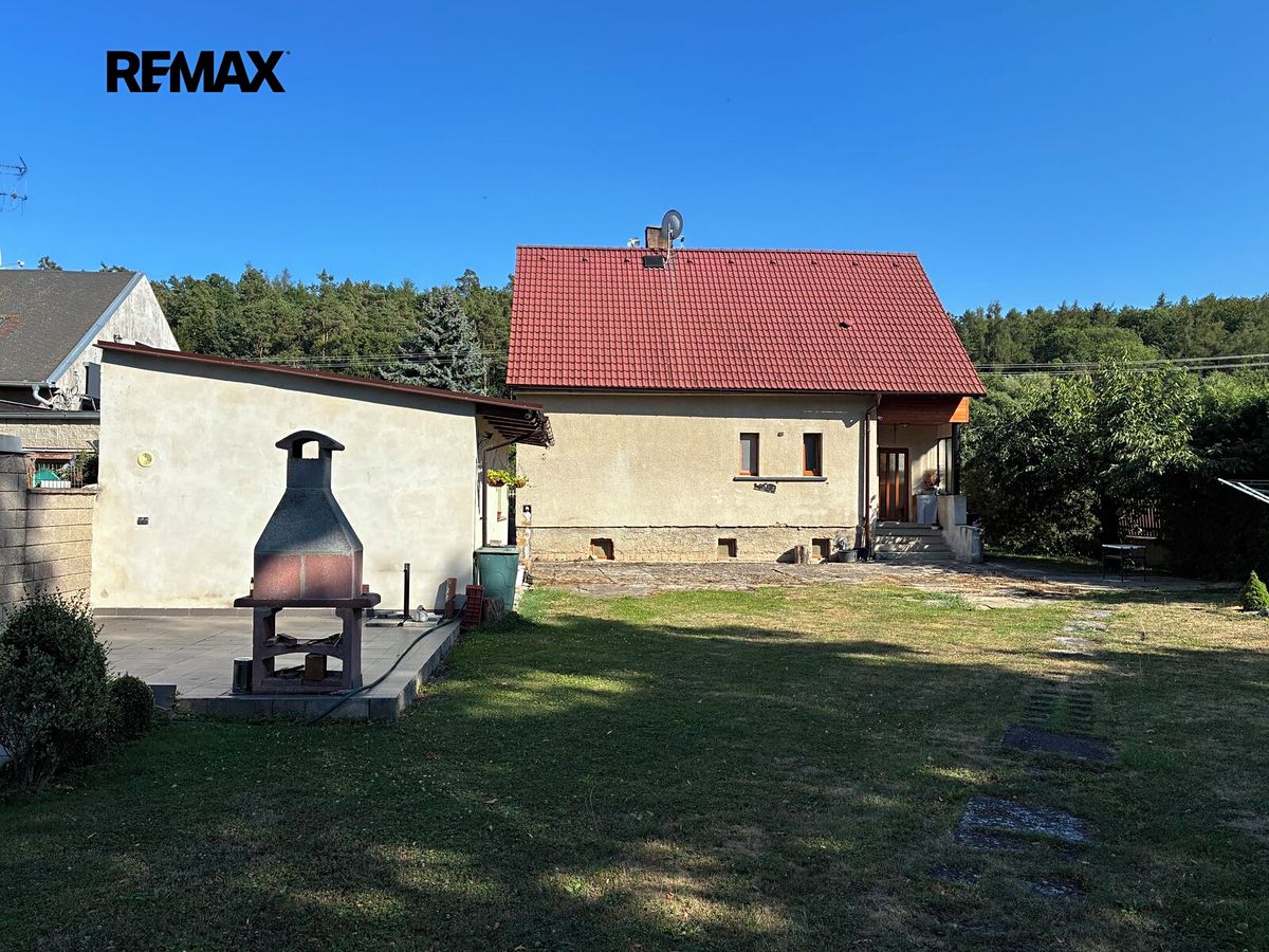 Prodej rodinného domu 160 m², pozemek 904 m² – fotografie 3