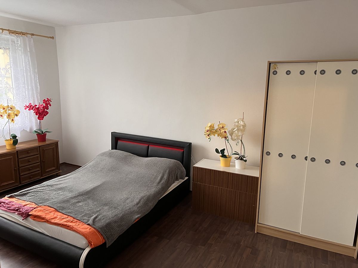Pronájem bytu 1+1 34 m² – fotografie 2