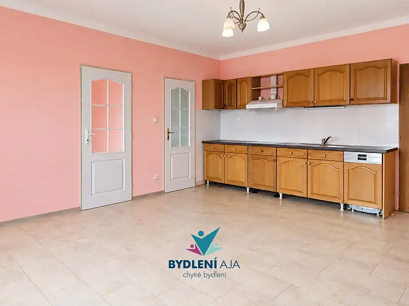 Pronájem bytu 4+kk 75 m², Krupka – náhled fotky 2