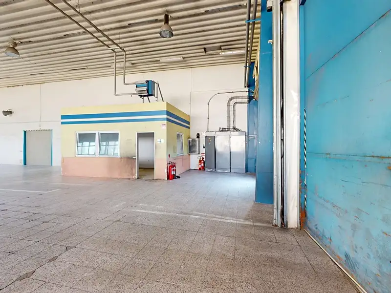 Pronájem skladového prostoru 760 m², Hradec Králové – náhled fotky 3
