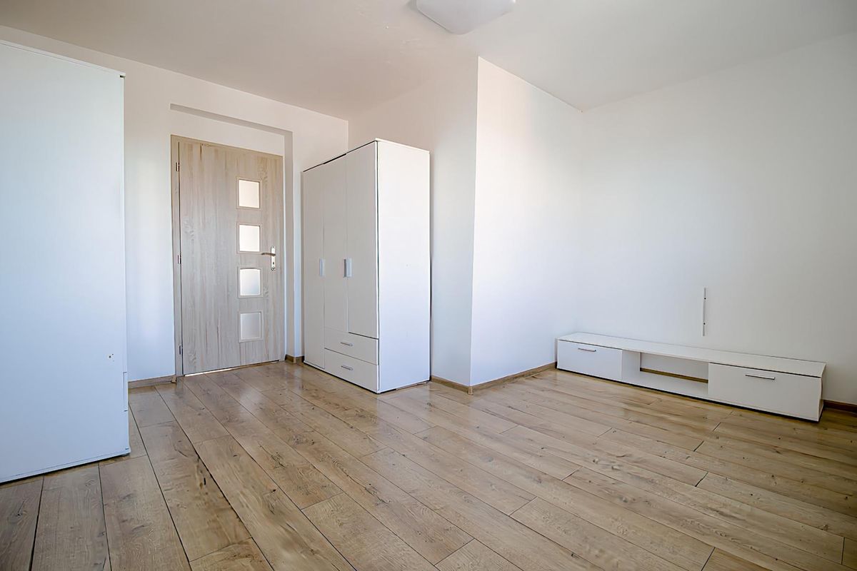 Pronájem bytu 2+1 60 m² – fotografie 2