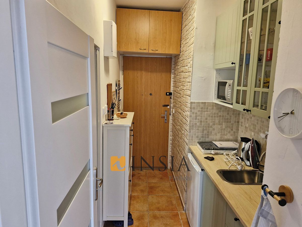 Pronájem bytu 1+kk 25 m² – fotografie 4