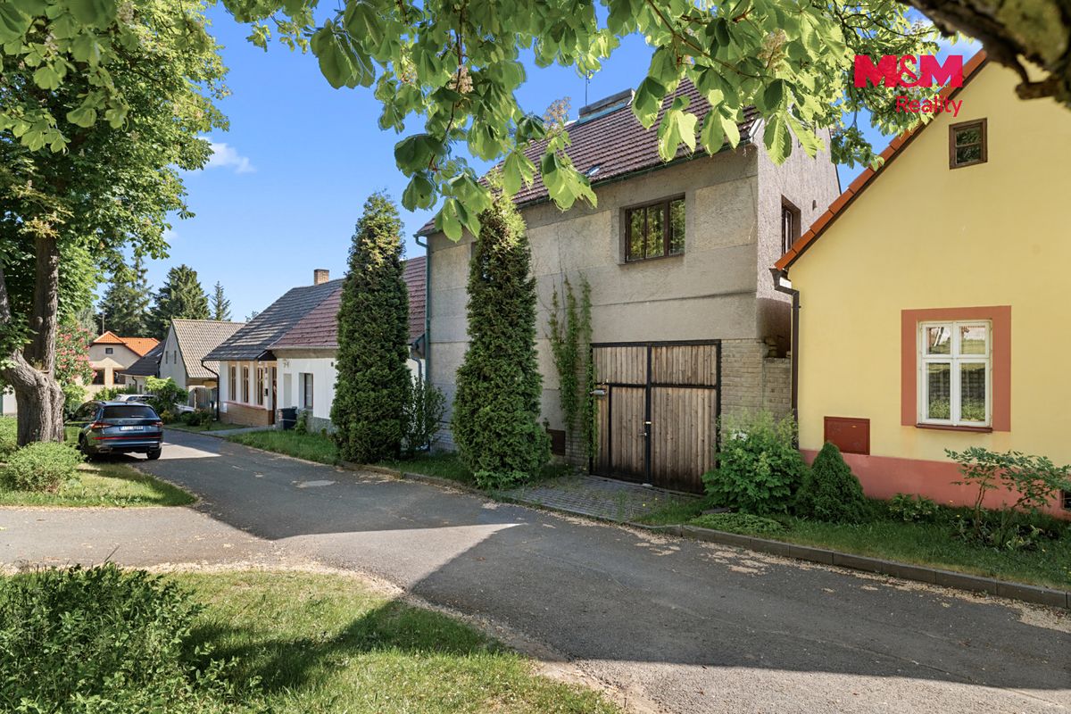 Prodej rodinného domu 363 m², pozemek 1017 m² – fotografie 3