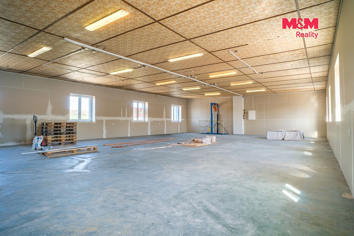 Prodej obchodního prostoru 1200 m² – fotografie 2