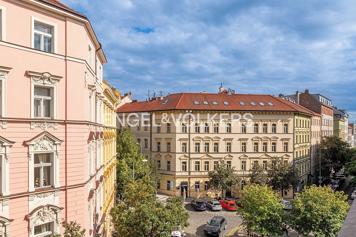 Pronájem bytu 4+kk 144 m² – fotografie 3