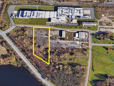 Prodej komerčního pozemku 13400 m²