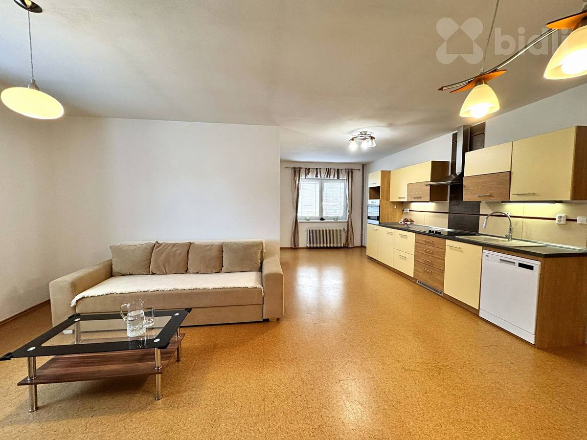 Pronájem bytu 3+kk 70 m² – fotografie 2