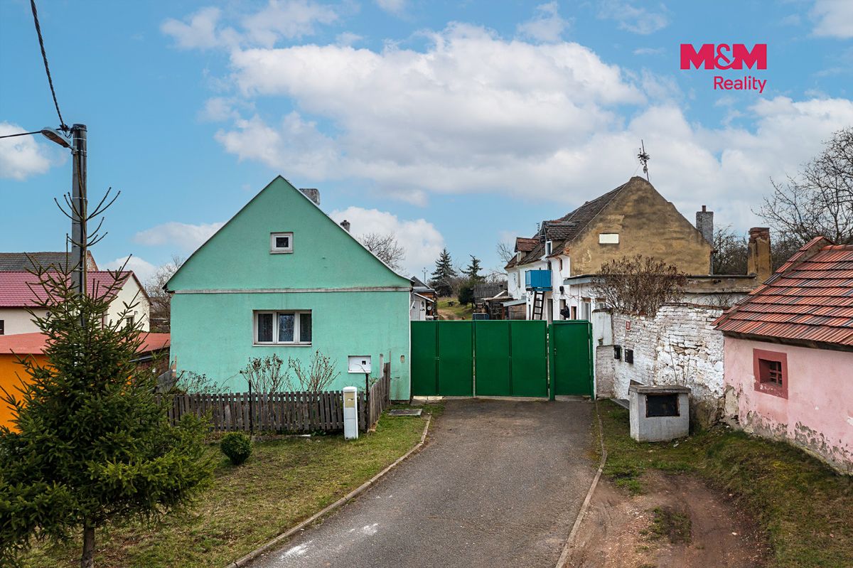 Prodej rodinného domu 248 m², pozemek 2655 m² – fotografie 2