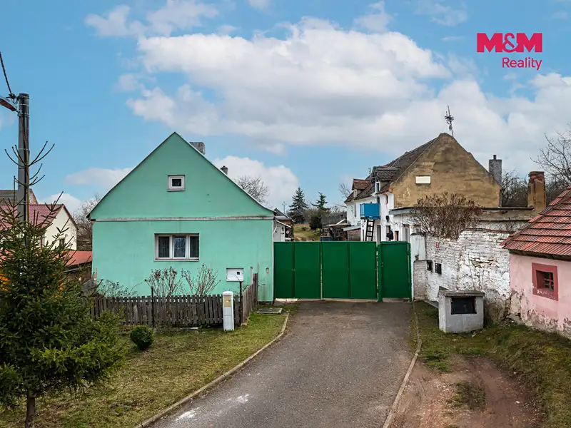 Prodej rodinného domu 248 m², pozemek 2655 m², Strupčice – náhled fotky 2