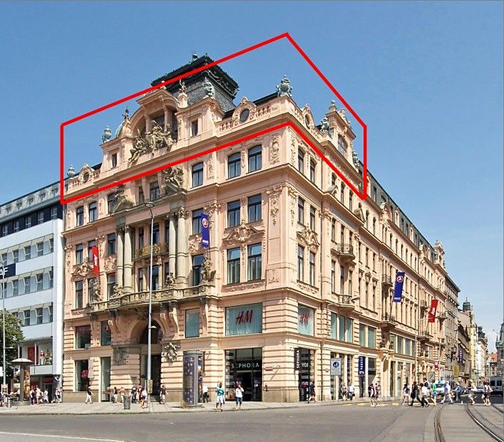 Pronájem kanceláře 466 m²