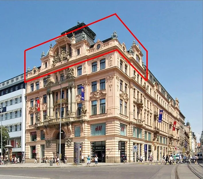 Pronájem kanceláře 466 m²