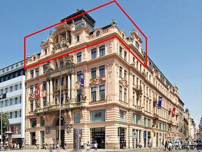 Pronájem kanceláře 466 m²