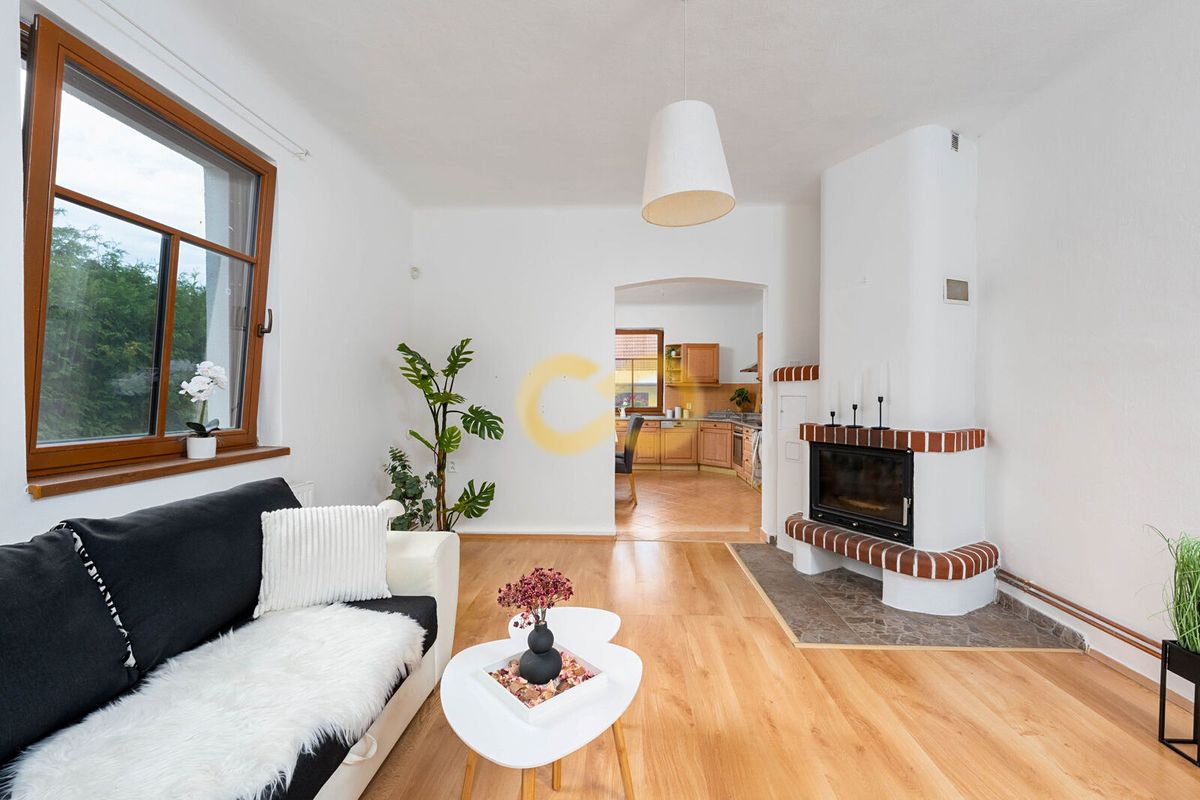 Prodej rodinného domu 128 m², pozemek 698 m² – fotografie 5
