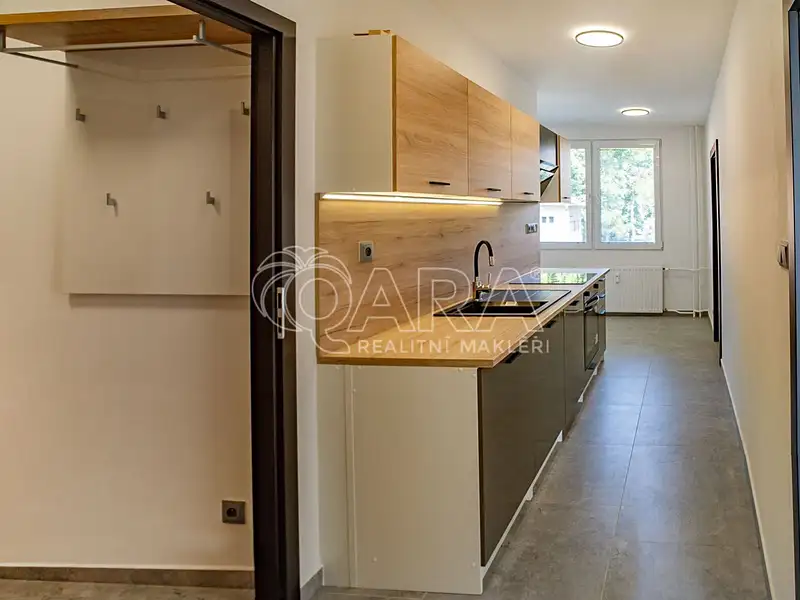 Pronájem bytu 3+1 58 m², Strakonice – náhled fotky 2