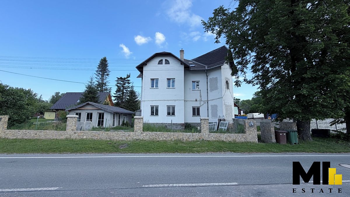 Prodej rodinného domu 480 m², pozemek 498 m² – fotografie 2