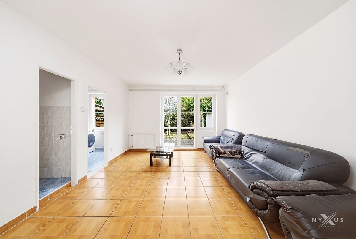 Prodej rodinného domu 245 m², pozemek 159 m² – fotografie 3