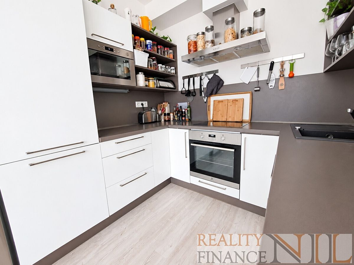 Pronájem bytu 2+kk 59 m² – fotografie 2