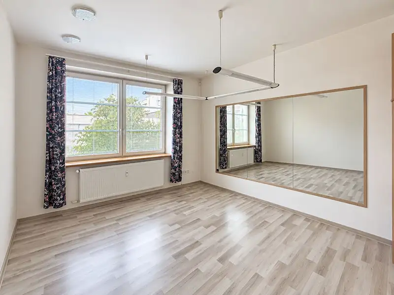 Pronájem kanceláře 116 m², Hradec Králové – náhled fotky 3