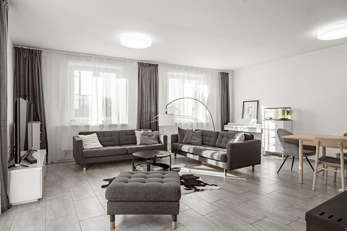 Prodej rodinného domu 480 m², pozemek 1454 m² – fotografie 5