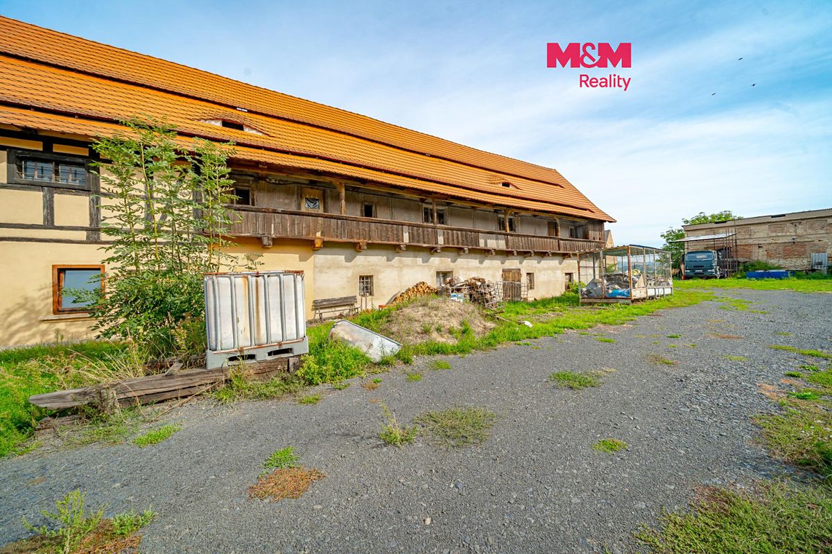 Prodej stavebního pozemku 3672 m², Křešice – fotka 1 z 3