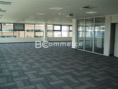 Pronájem kanceláře 872 m²