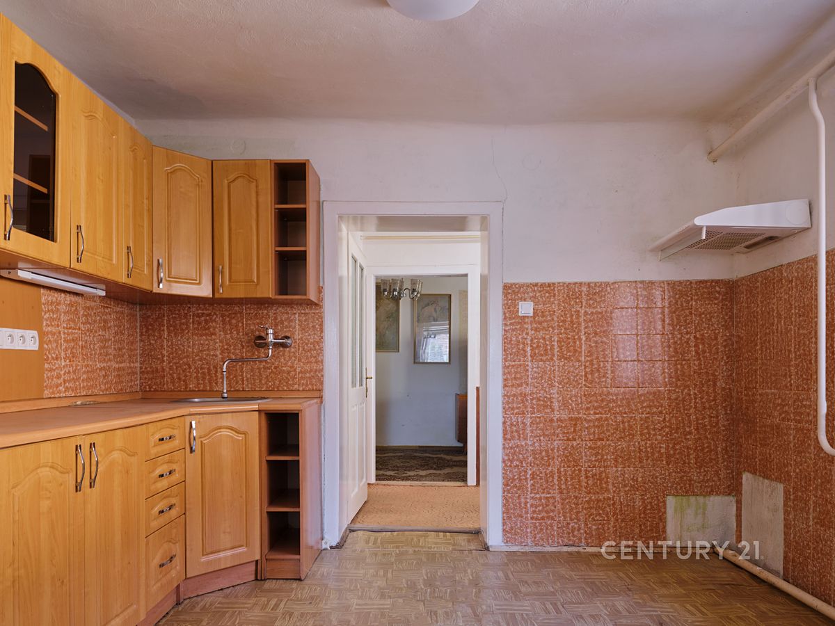 Prodej rodinného domu 176 m², pozemek 446 m² – fotografie 4