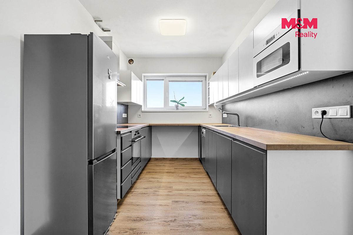 Prodej rodinného domu 226 m², pozemek 1580 m² – fotografie 2