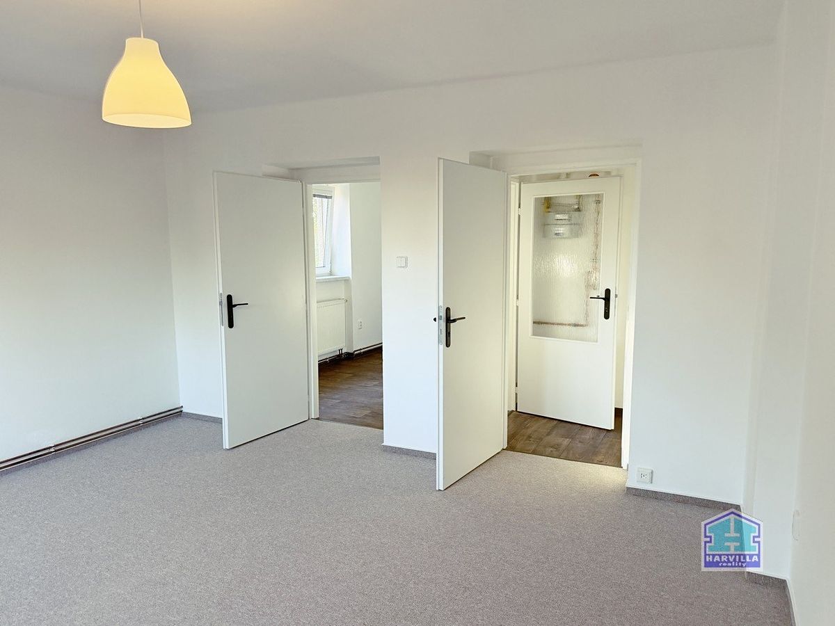 Pronájem bytu 2+1 60 m² – fotografie 2