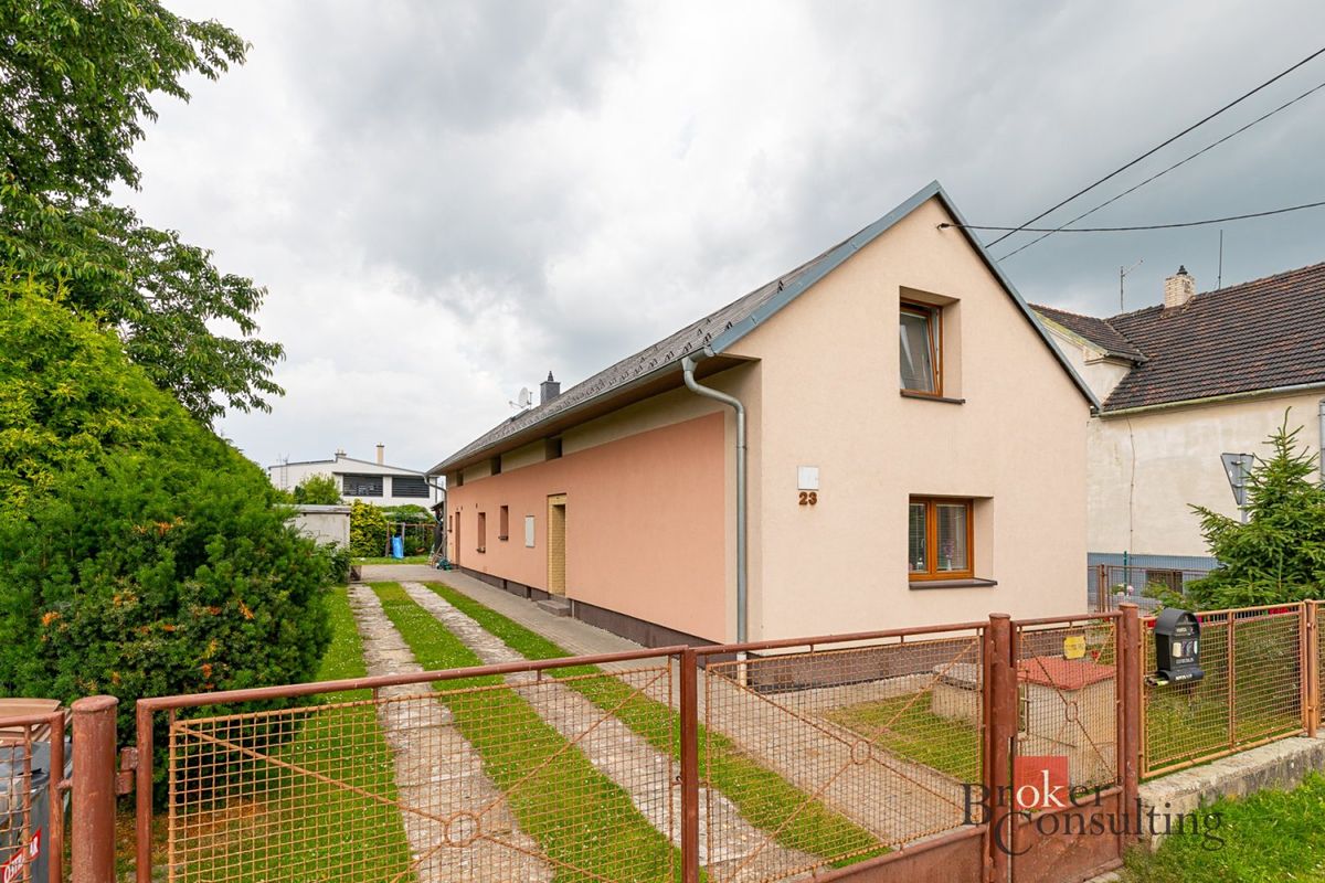 Prodej rodinného domu 220 m², pozemek 534 m²
