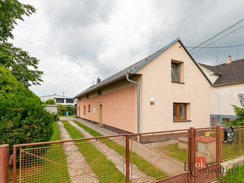 Prodej rodinného domu 220 m², pozemek 534 m², Kravaře – náhled fotky 1