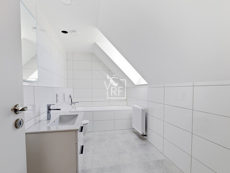 Pronájem domu, 148 m² (21 z 39)