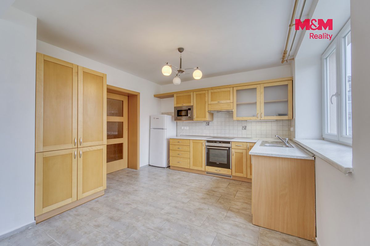 Pronájem rodinného domu 169 m², pozemek 627 m² – fotografie 3
