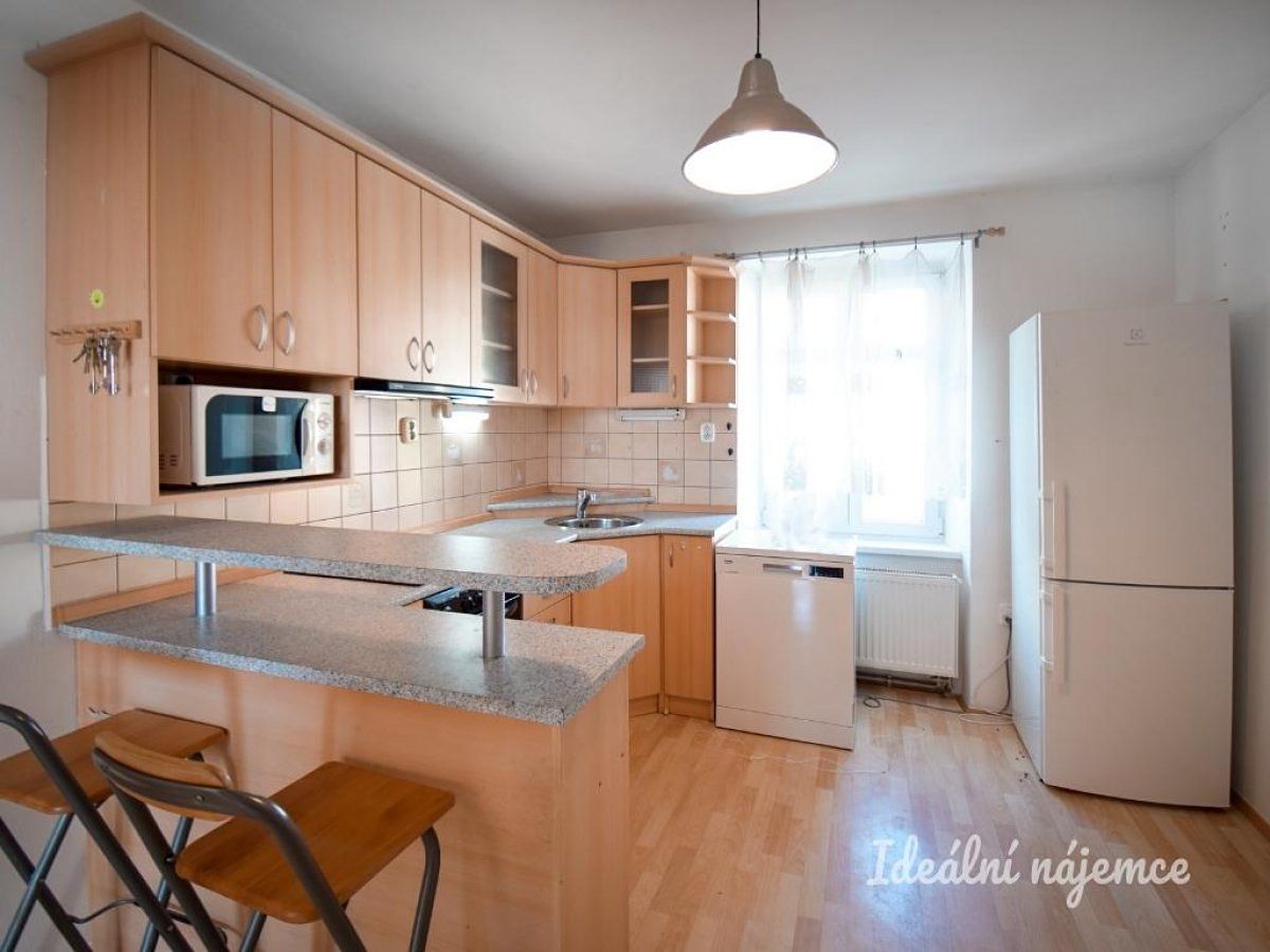 Pronájem bytu 2+1 64 m² – fotografie 2