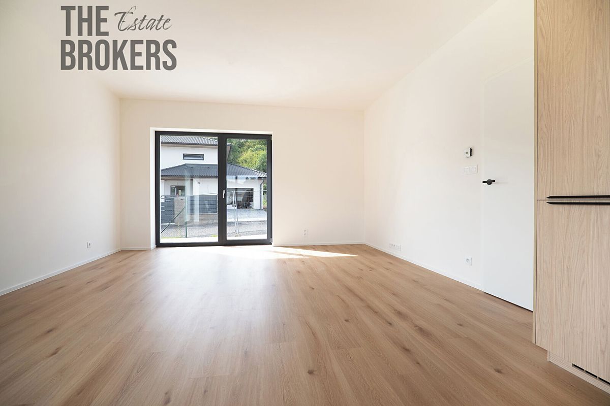 Prodej rodinného domu 173 m², pozemek 443 m² – fotografie 5