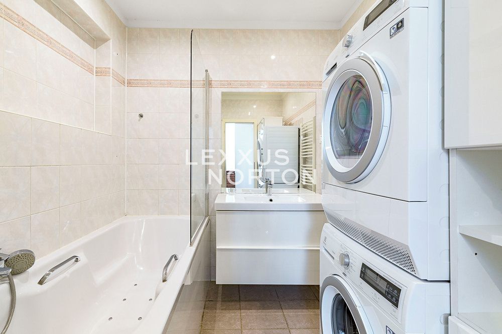 Pronájem bytu 4+kk 150 m² – fotografie 4