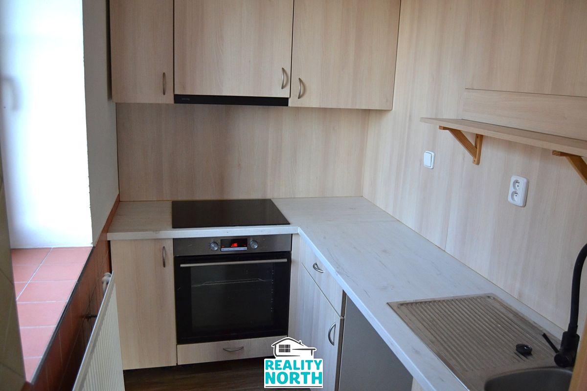 Prodej rodinného domu 690 m², pozemek 611 m² – fotografie 3