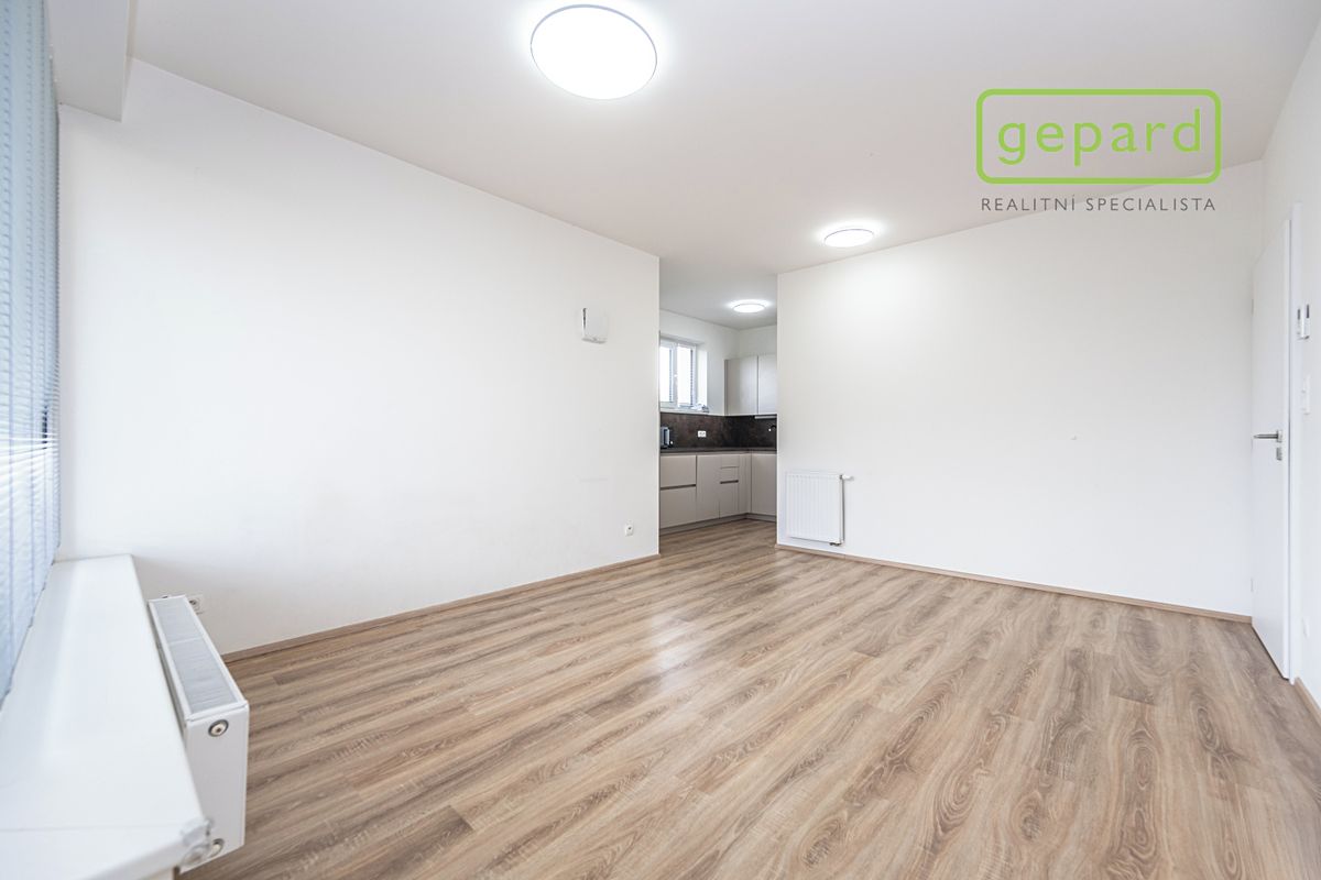 Pronájem bytu 2+kk 44 m² – fotografie 3